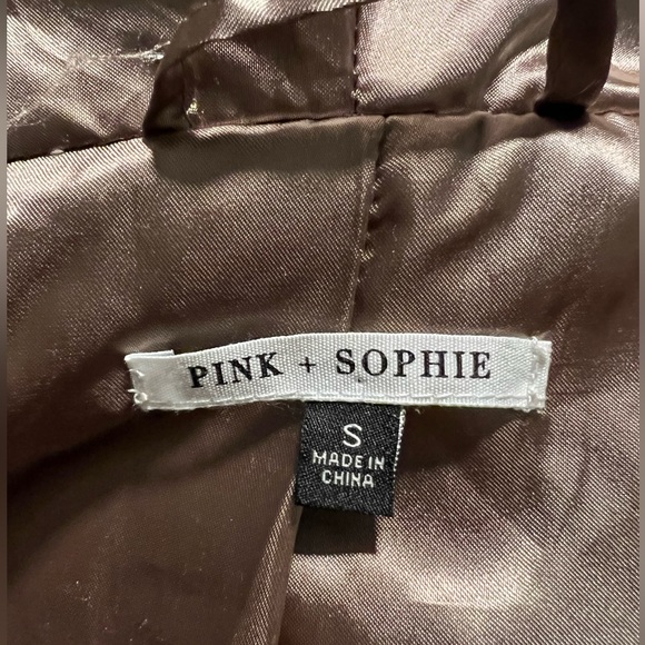 Pink Sophie Women's Faux Fur
Hooded Vest - Size Small Excellent condition - Picture 8 of 8